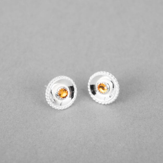 Sápmi – Silverörhängen med stift Sápmi – Silverörhängen med stift