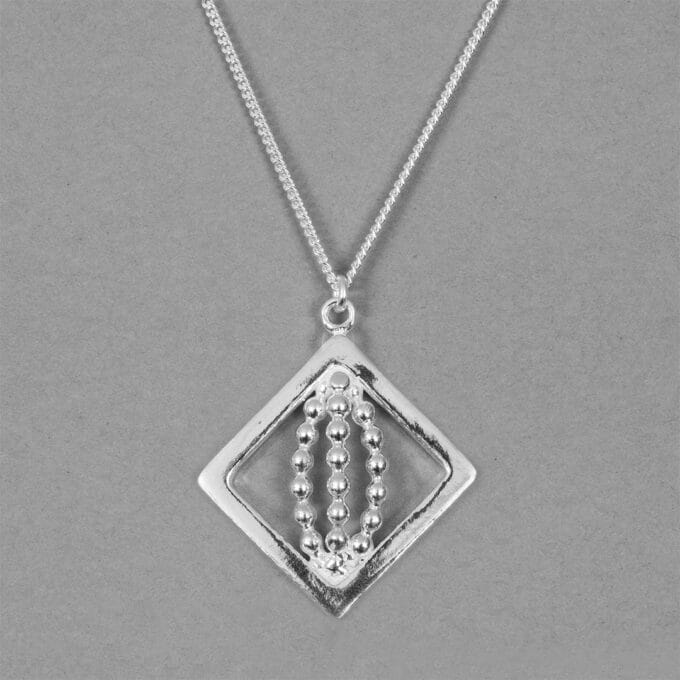 Pärlälven – Silverhalsband